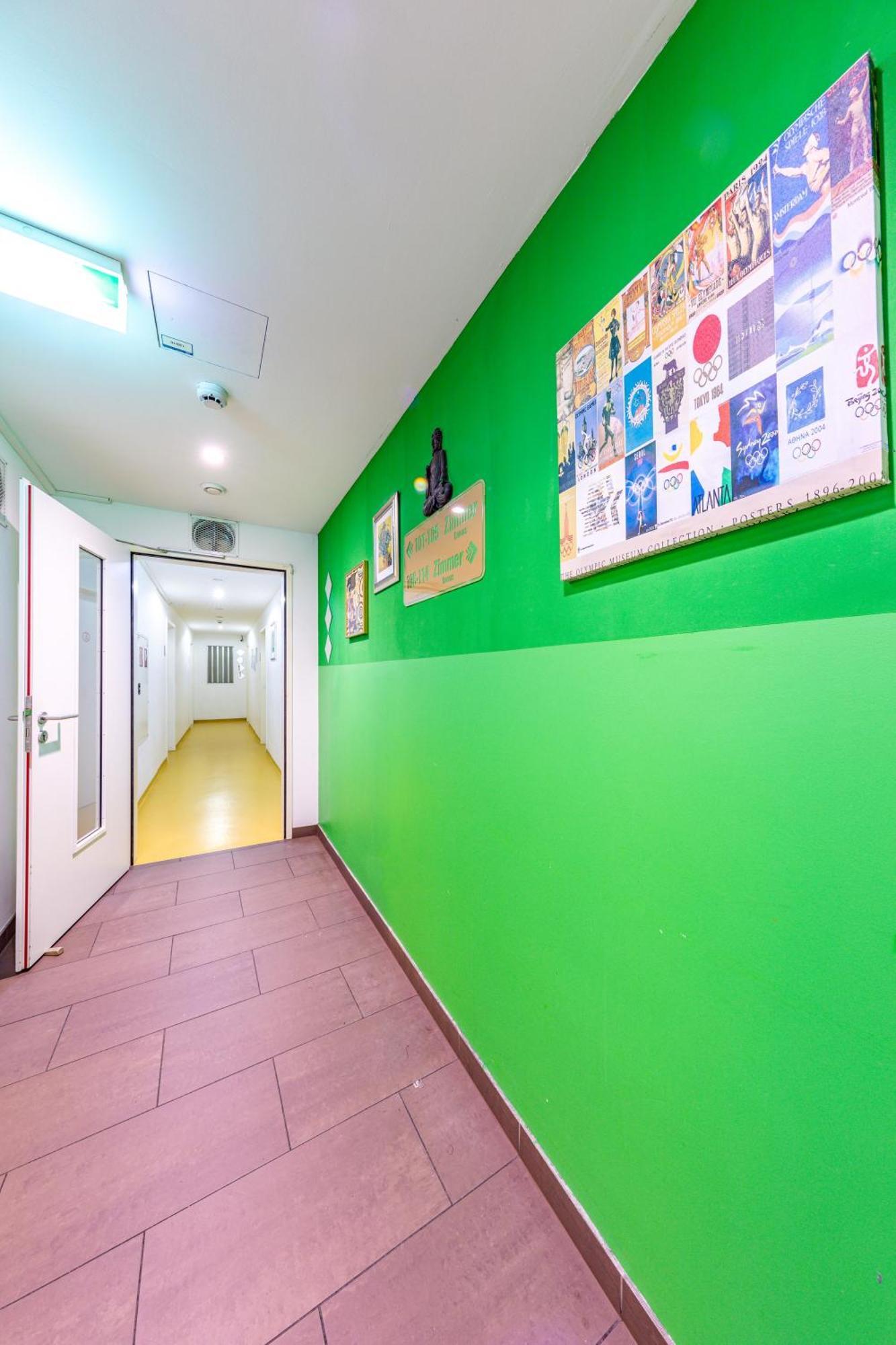 A&t Hostel *